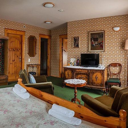 Pakruojis Manor Hotel Miller'S House Bagian luar foto