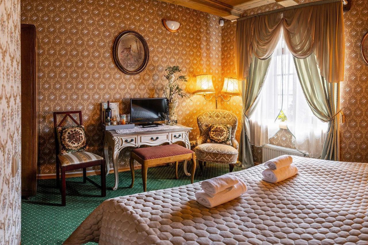 Pakruojis Manor Hotel Miller'S House Bagian luar foto